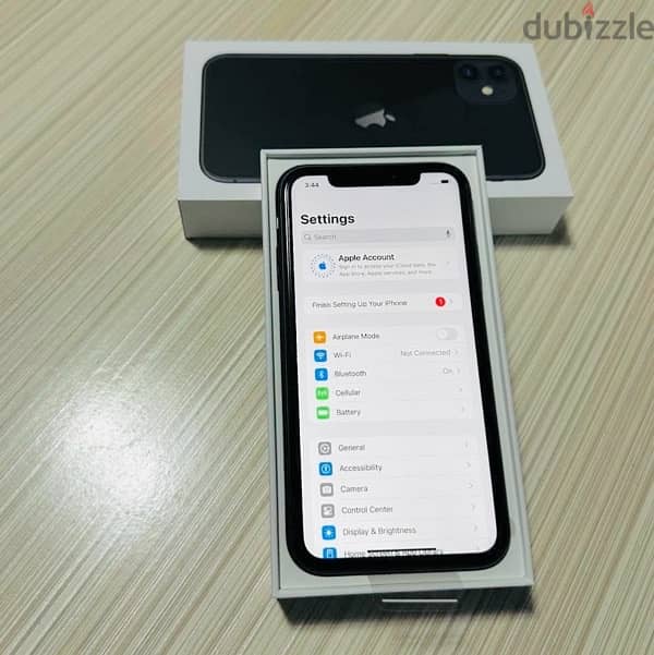 iPhone 11 for sale 128GB  ايفون 11 وتربروف معاه حاجته كلها 4