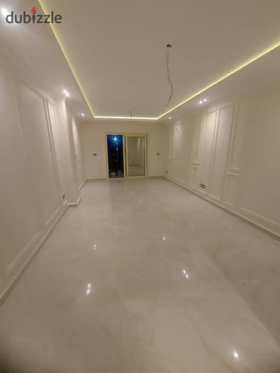 At the old price, an apartment in Sheikh Zayed, Al-Khamayel Compound, second floor, north-facing, ultra-super-lux finish.