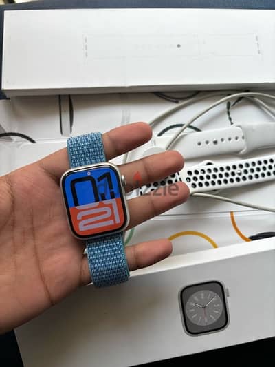 apple watch series 8 (45mm) with excellent condition