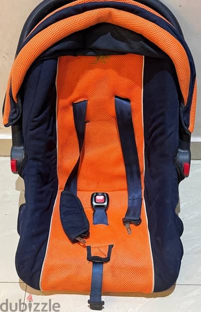 كارسيت جيراكو بحالة جيده جدا car seat for babies