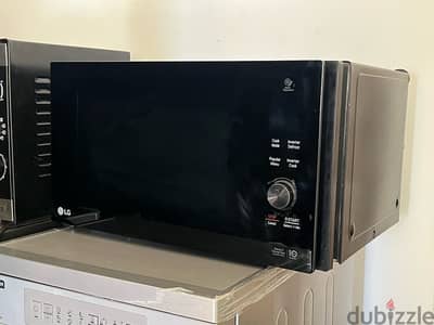 LG microwave 42 litre - Black