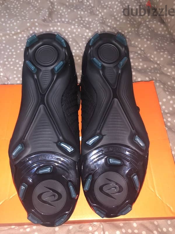 nike phantom gx 2 club soccer shoes 5