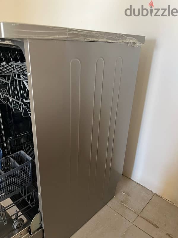 Fresh Dishwasher 45cm Like New 3