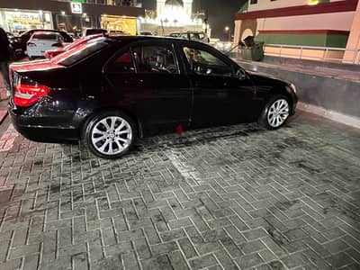 Mercedes-Benz C180 2013 (السعر مخفض لفترة محدودة لسرعة البيع )