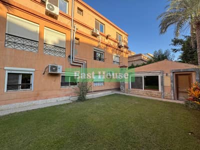 Villa for sale in Al Rehab, ultra super deluxe finishing, at a bargain price, on a land area of ​​576 square meters, a very, very special location