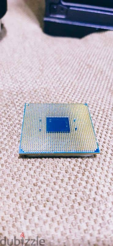 RYZEN 3 2200G Quad-Core 3.5 GHz 3.7 GHz Turbo Socket 1