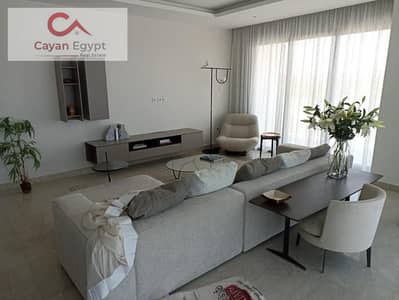 Receive your apartment in installments over 12 years in Compound Hyde Park, overlooking the club, with installments starting from 48 thousand per mont