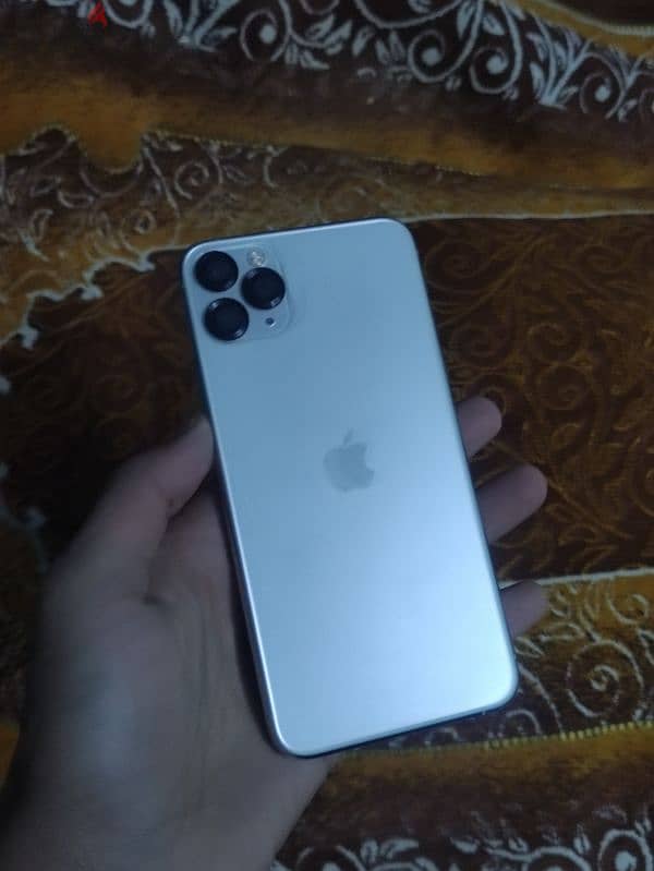 iphone 11 pro max 3