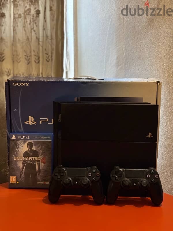 بلايستيشن ٤ مستعمل للبيع -PS4 used like new 1