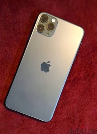 iphone 11 pro max مفيهوش خدش و مش مغير حاجة