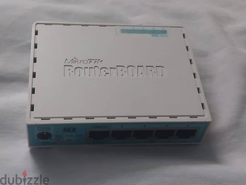 MIKROTIK RB750GR3   روتر بورد ميكروتك 1