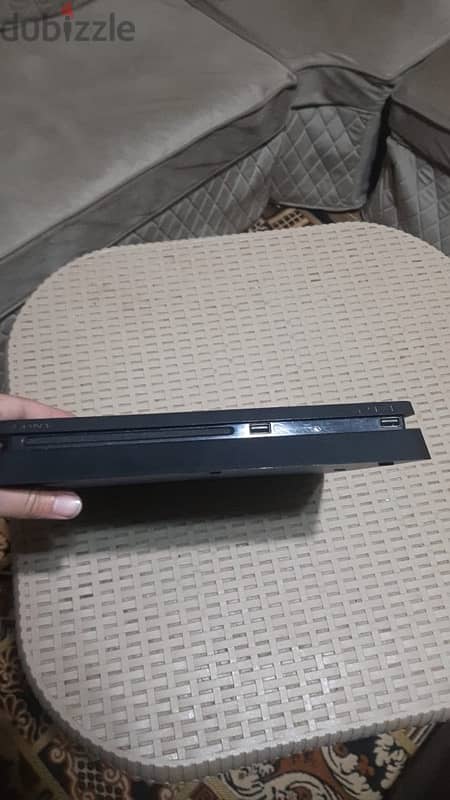 Playstation 4 slim 2