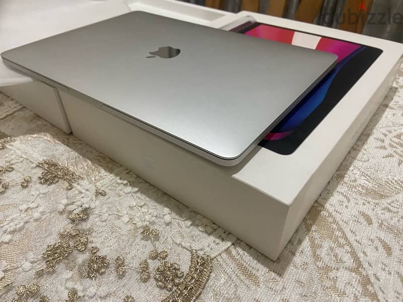 Macbook Pro M2 New جهاز جديد اتشحن مرة واحده فقط عربي انجليزي بالعلبه 2