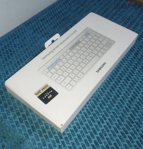 white - AR,EN - Samsung Smart Wireless Keyboard Trio 500 1