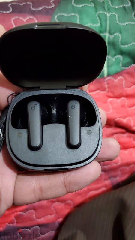 سماعة ساوند كور R50i استعمال ساعات قليلة airpods 2