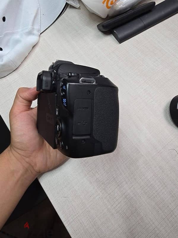 Canon 250D كسر كسر الزيرو استخدام شخصي 4