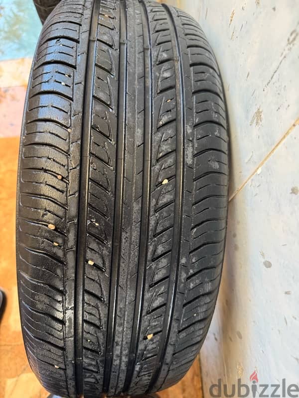 ٥كاوتشات مقاس 205/60 R16 1