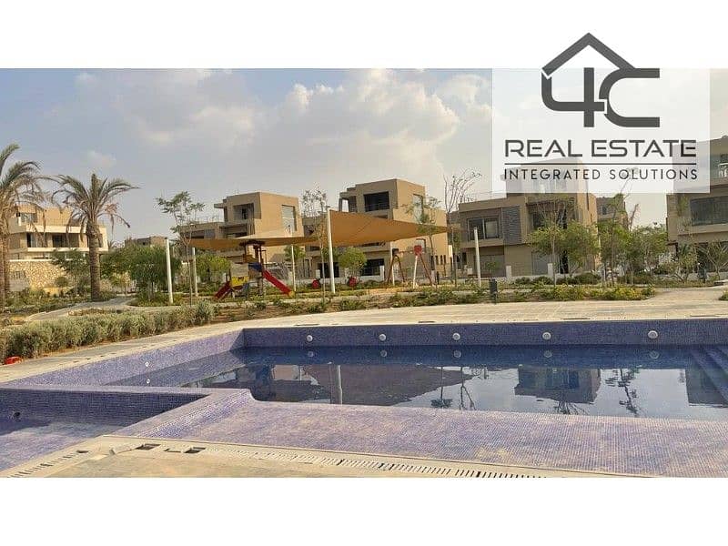 Villa Townhouse corner for sale  4toilet  in palm hills new cairo  with  installment  view on landscape in  the  best location in  5th  settlement 0