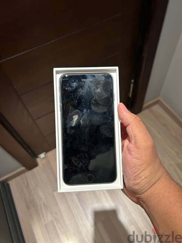 iphone 7 plus with box and charger 2