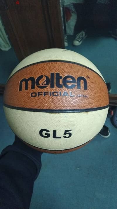 Molten GL5 basketball اصليه مستخدمه زي الجديده