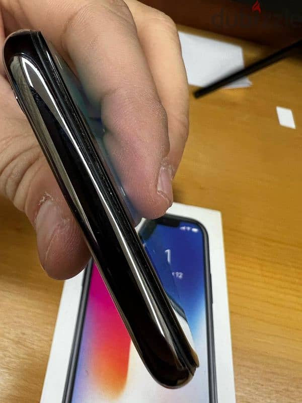 iPhone X 256 giga With it’s box 5