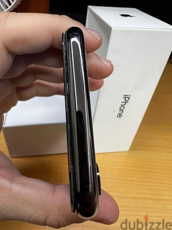 iPhone X 256 giga With it’s box 7