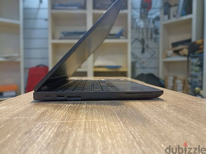 Dell Precision 3530 بحالة ممتازة 2