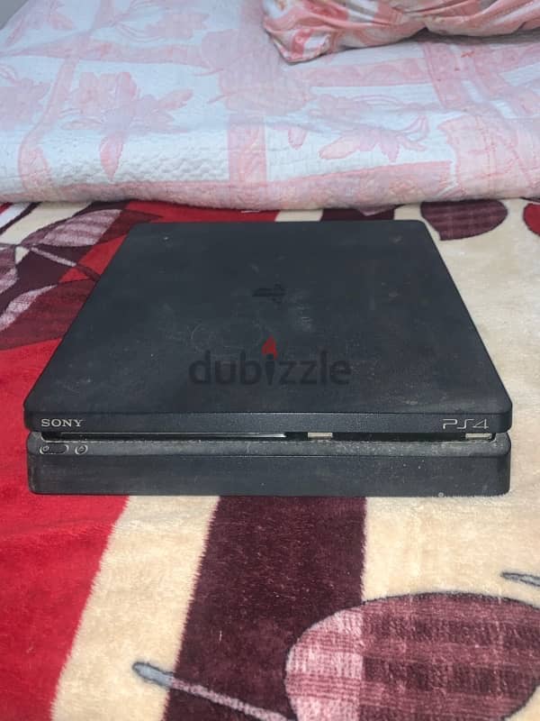 play station 4 slim / بلايستيشن ٤ 2