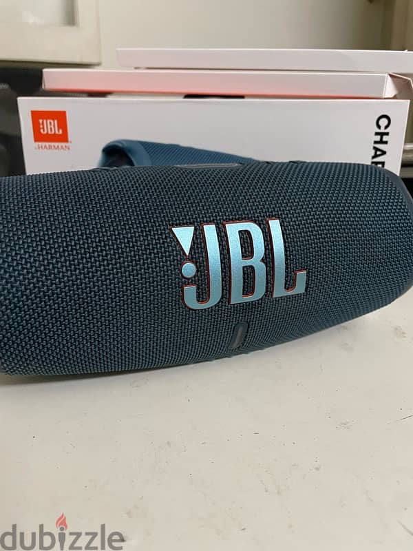 Jbl speaker , charge 5 1