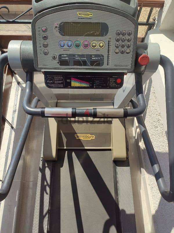 treadmill technogym مكنة ايطالي 1