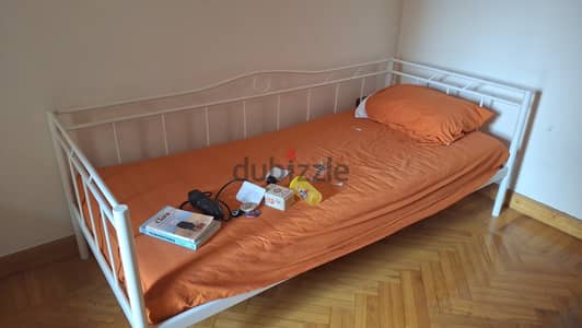 Full bedroom with mattress