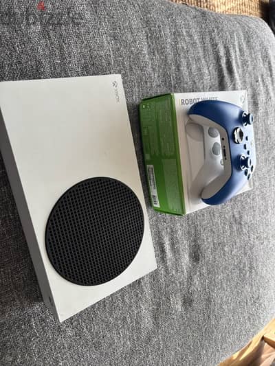 Xbox series s in good shape