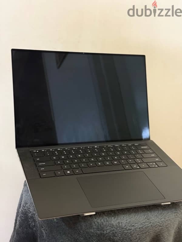 Dell xps 9500 2