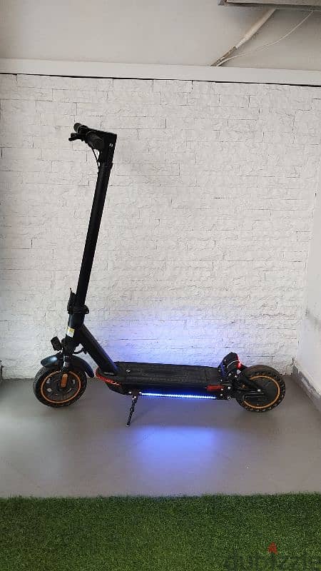 Electric foldable scooter سكوتر قابل للطي 2