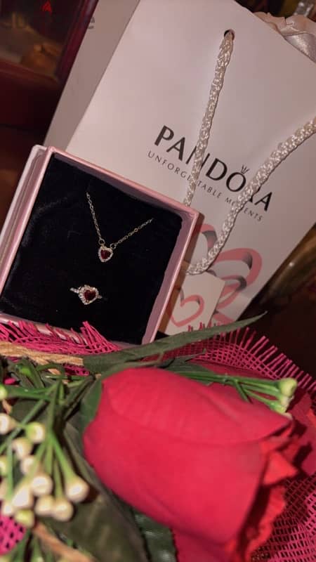 pandora rind and necklace 4