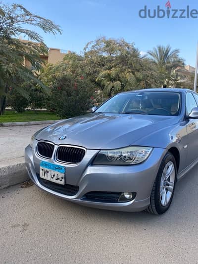 BMW 318 2012 idrive فبريكا بالكامل