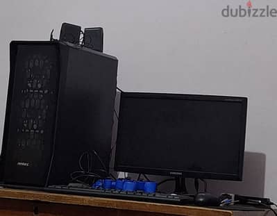 للبيع pc بكل مشتملاته . . امكانيات مناسبة للجرافيك و البرمجة والالعاب