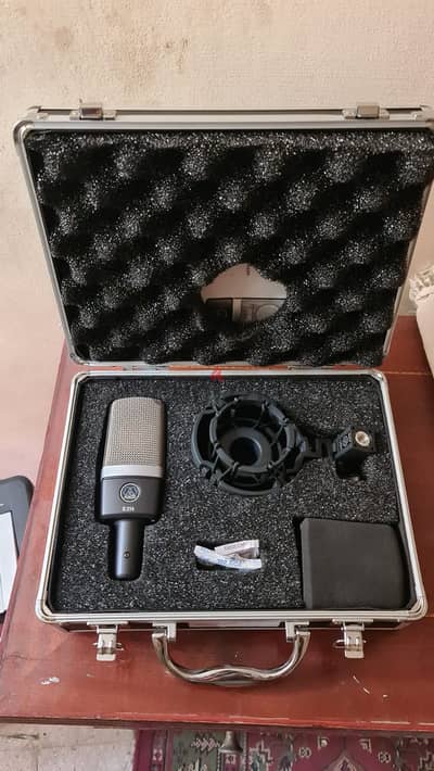 AKG Pro Audio C214 Studio Grade Professional Large Diaphragm