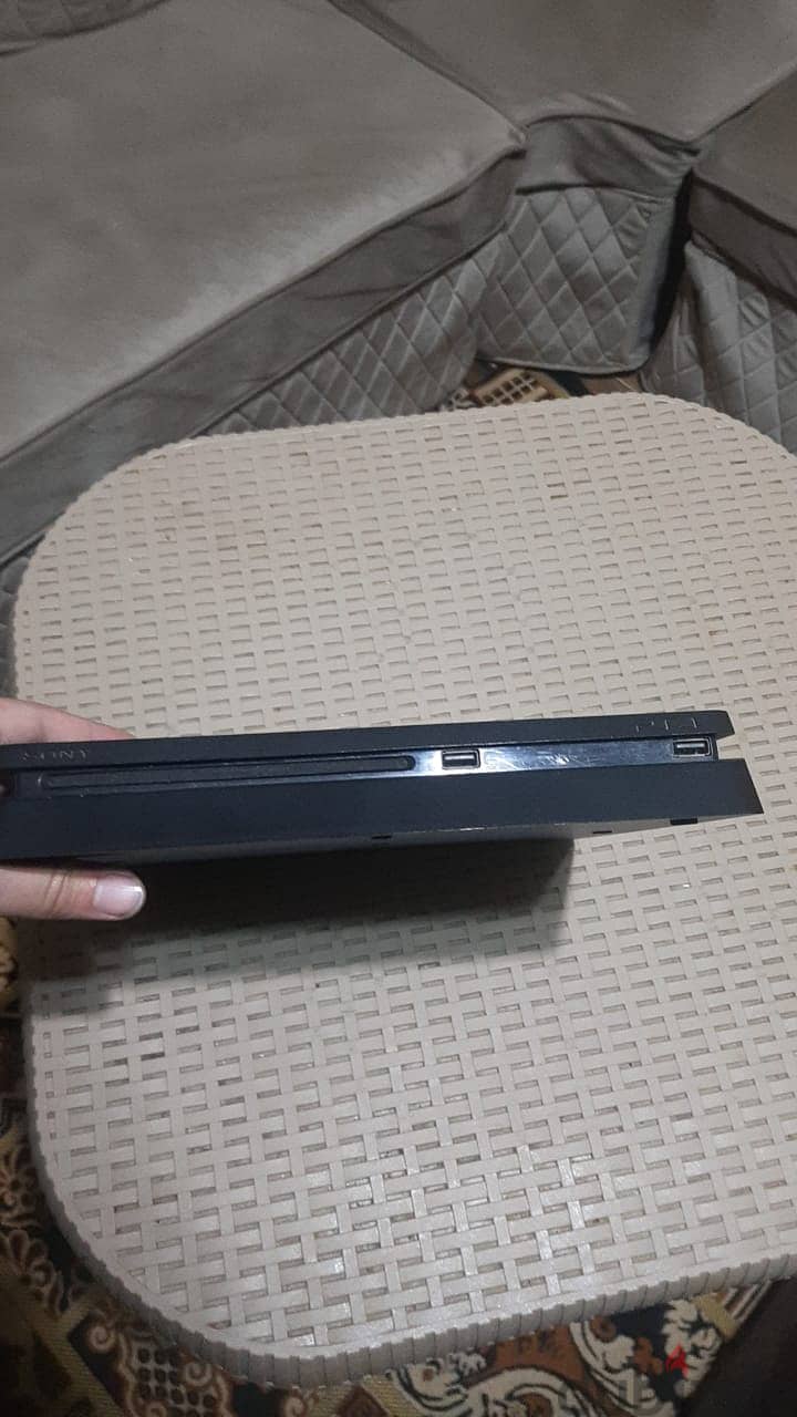 PS4 SLIM 2