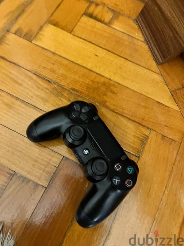 Used PlayStation 4 2