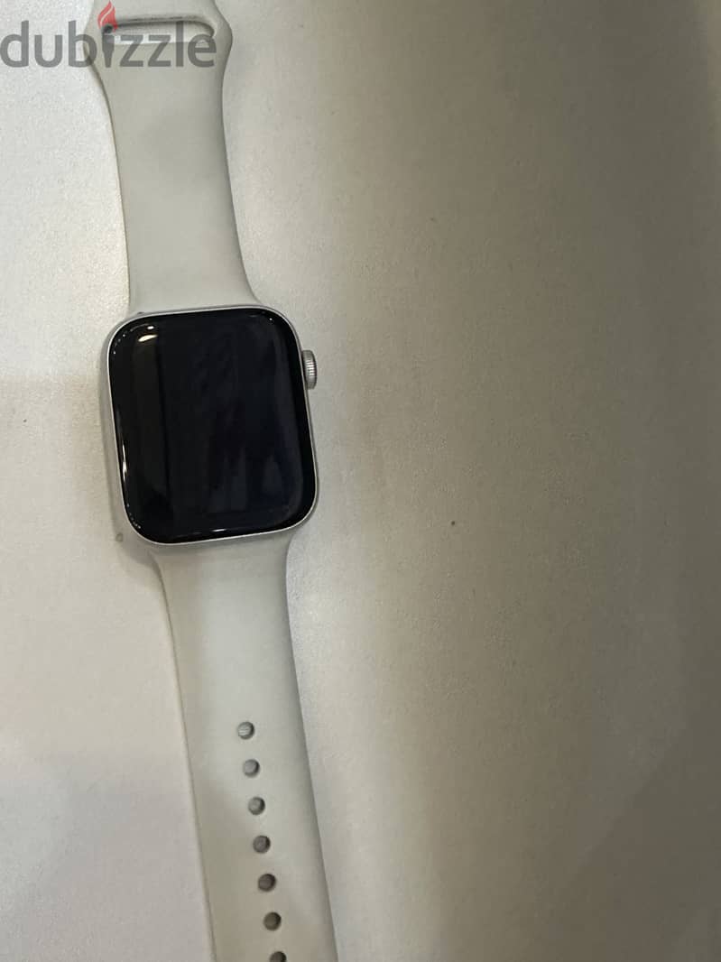 Apple Watch SE 44mm 0