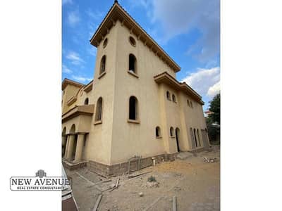 Delivered Twin house 275 meter 4 Bedrooms including one master 3 Bathrooms  Living room  in Rehab hills Cairo