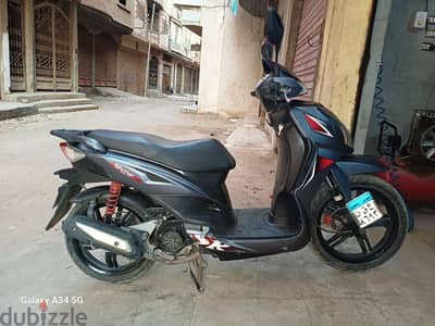 سكوتر sym 200 cc