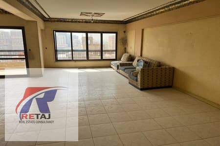 Apartment for sale in the eighth district, near Al-Sarraj Mall                                                                                       .