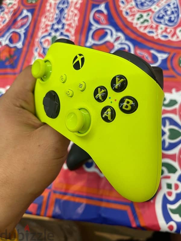 Xbox series x controller 2