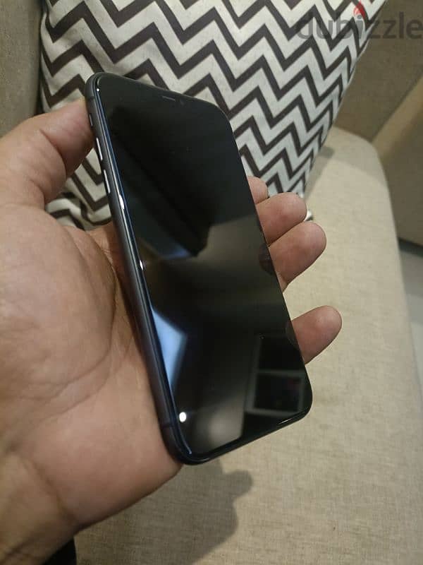 iphone 11 128 giga شريحتين 2