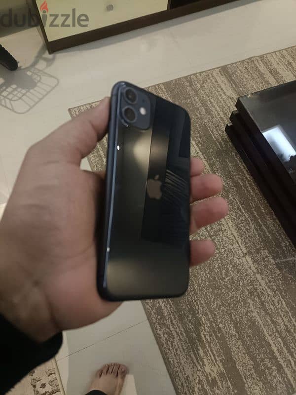 iphone 11 128 giga شريحتين 4