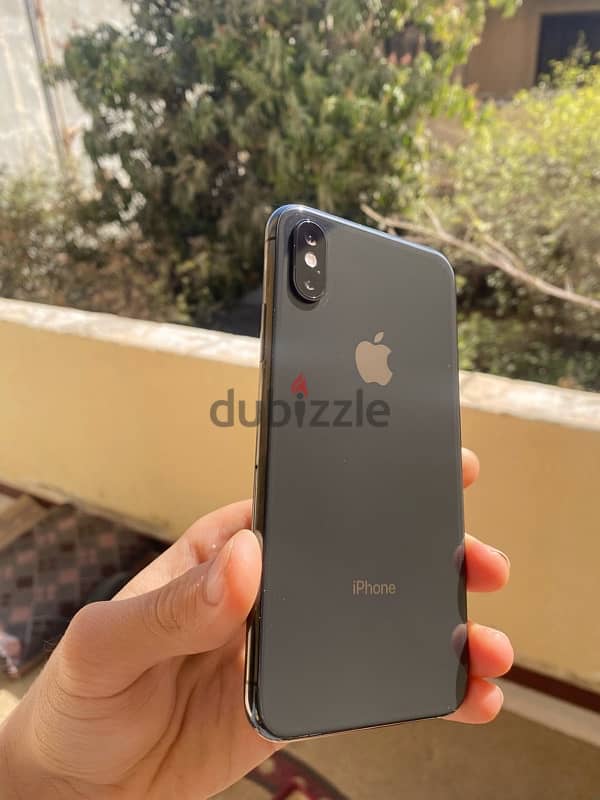 Iphone XS 256 حالة نادرة 2