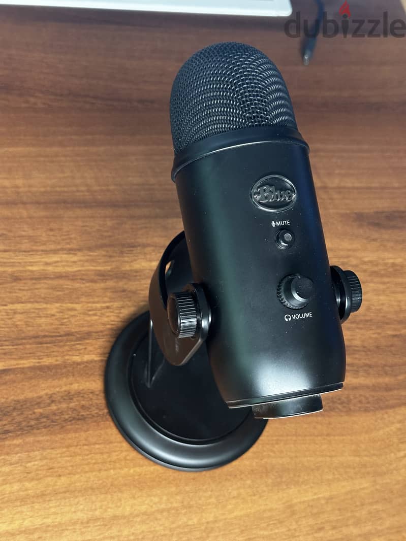 !Blue Yeti USB Microphone - Black, Great Condition 1