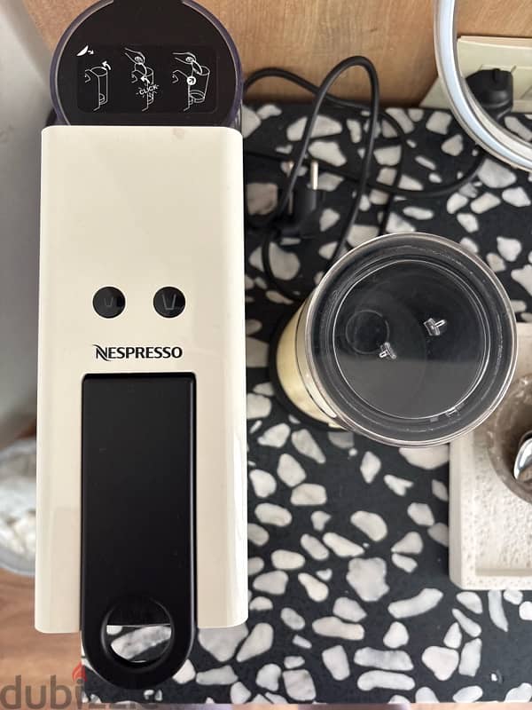 Nespresso machine - Essenza Mini+Milk Frother Aeroccino 3ماكينة نسبرسو 1